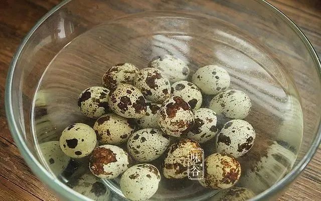 春天，多给孩子吃5种“护眼菜”，富含“叶黄素”，早吃早好