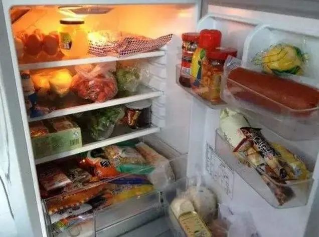 米饭二次加热会“致癌”？医生忠告：这5类食物，最好别二次加热