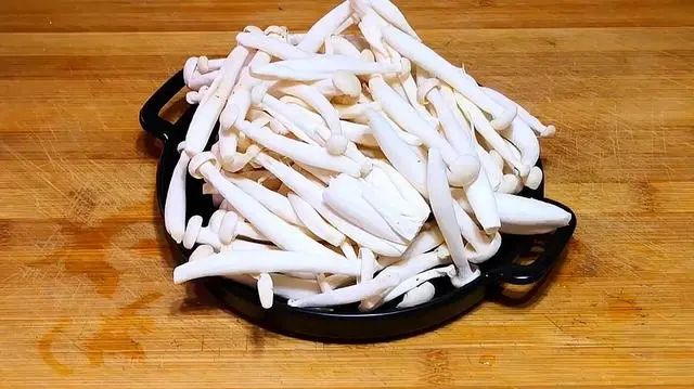 建议中老年人：别太节俭，这5种“高蛋白菜”要多吃，越吃越年轻