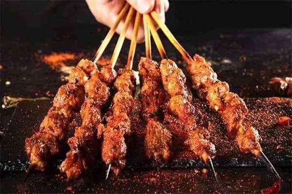 鱼肉可能是癌症的“发物”？医生建议：这6种食物，能不吃就不吃
