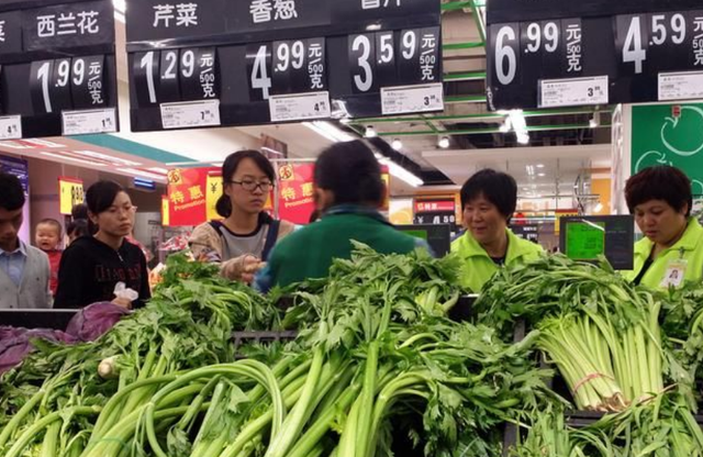 菜贩子提醒：这几种“泡甲醛”的菜，宁愿扔掉，也不会给孩子吃