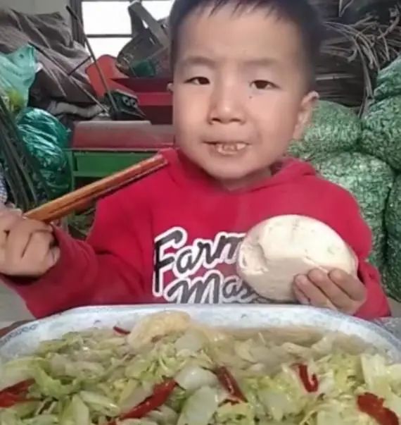 菜贩子提醒：这几种“泡甲醛”的菜，宁愿扔掉，也不会给孩子吃