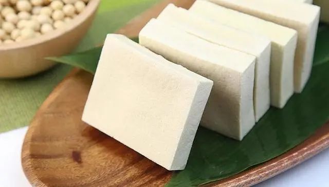 这几物，可能比味精还伤骨，不想骨骼变蜂窝，建议停止食用