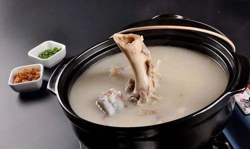 这几物，可能比味精还伤骨，不想骨骼变蜂窝，建议停止食用
