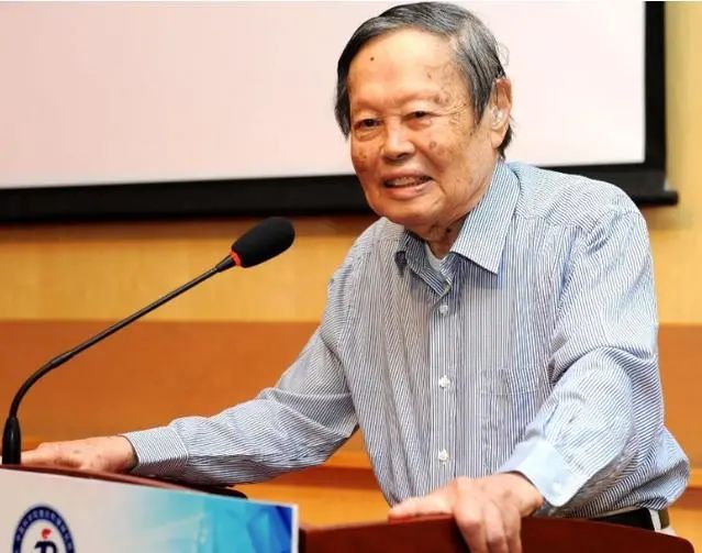 物理学家杨振宁，年龄已达百岁，长寿秘诀是什么？四件事值得借鉴