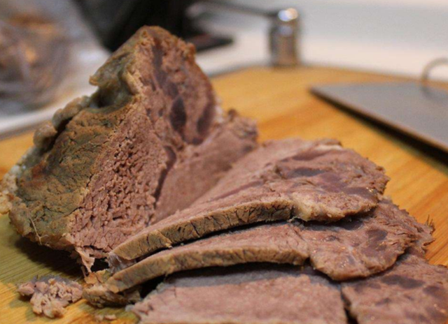 “注胶肉”已泛滥？温馨提示：大都存在4类肉中，转告家人少购买