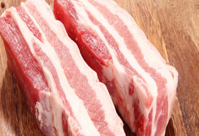 “注胶肉”已泛滥？温馨提示：大都存在4类肉中，转告家人少购买