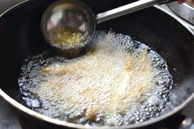 为何癌症患者越来越多？炒菜、洗碗时的几个错误，希望你早改
