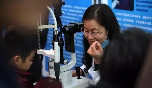 为啥医生不做近视眼手术？难道真的有副作用吗？眼科医生道出实情