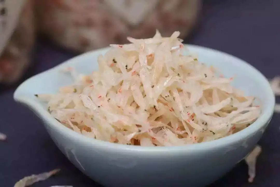 建议中老年人，别太节省，多吃这4种“高钙食材”，身体强气色好