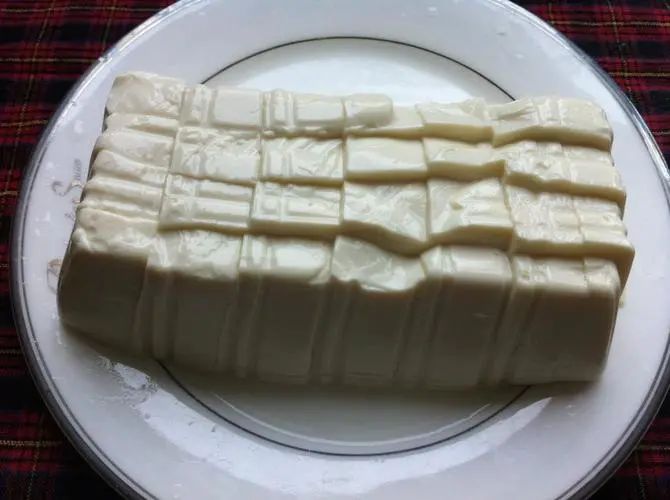 建议中老年人，别太节省，多吃这4种“高钙食材”，身体强气色好
