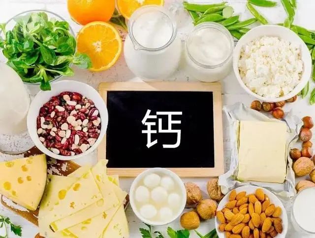 晒太阳补钙不靠谱？医生：27种食物，含钙量比牛奶高，建议敞开吃