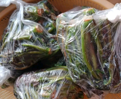 三月中旬，香椿大量上市，吃新鲜香椿要有“5忌”，不懂别乱吃