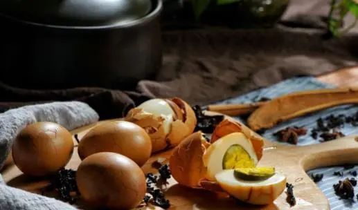 隔夜肉、隔夜菜、隔夜水和隔夜蛋，哪个不能吃呢？现在知道还不晚