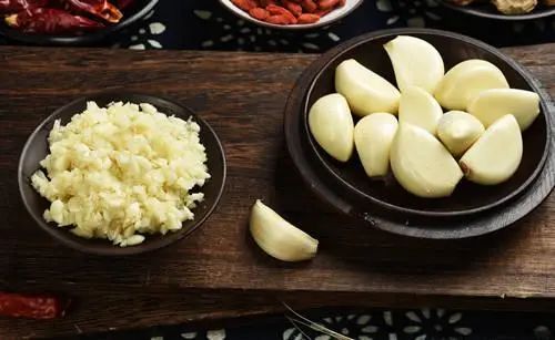 糖尿病的“发物”是大蒜？医生：除了大蒜，这6物，或要撤下餐桌