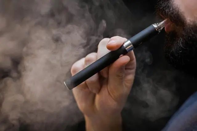 正常人一天最多可以抽多少支烟？医生：控制在“这个数”，还可以