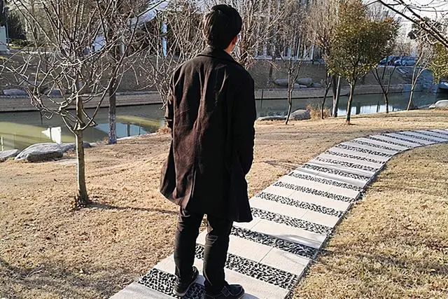 俗话说：“春捂秋冻，不生杂病”，应该怎么捂？记住8、15原则