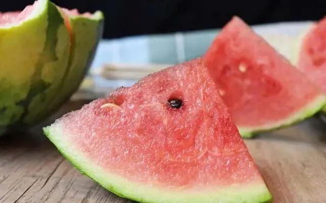 初春，这5种反季节“激素”水果要少买，果贩子：从来不让家人吃