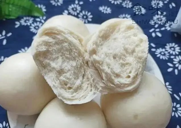 馒头吃不完别直接冷冻，教你一招，放3个月不变干，和刚蒸的一样