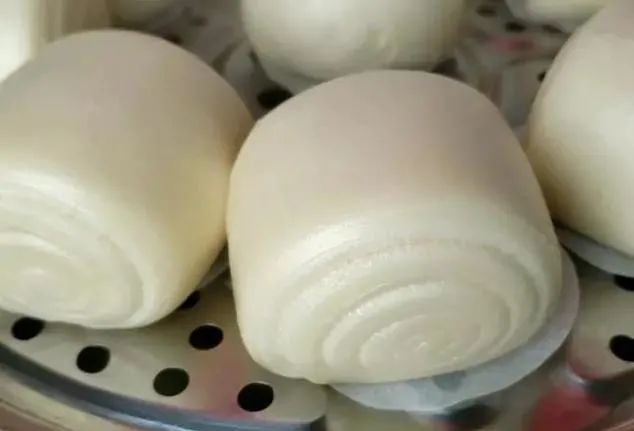 馒头吃不完别直接冷冻，教你一招，放3个月不变干，和刚蒸的一样