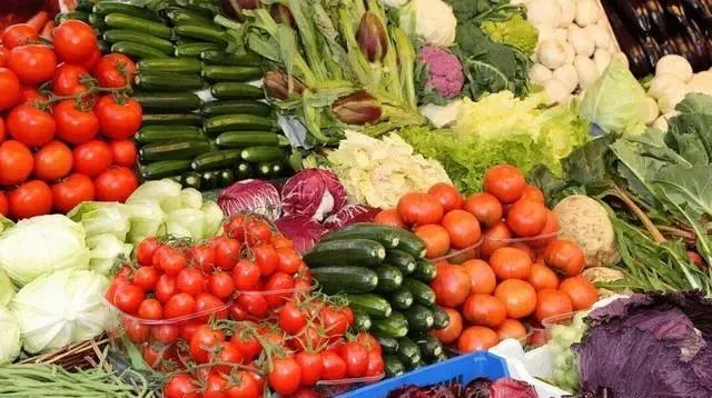 初春，女人再忙也要多吃这6种食物，润泽肌肤，素颜也好看