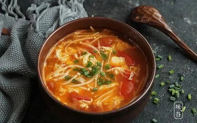 初春，女人再忙也要多吃这6种食物，润泽肌肤，素颜也好看