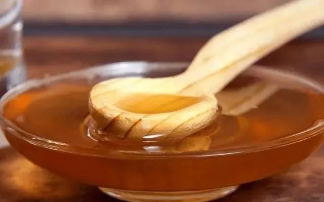 初春，女人再忙也要多吃这6种食物，润泽肌肤，素颜也好看