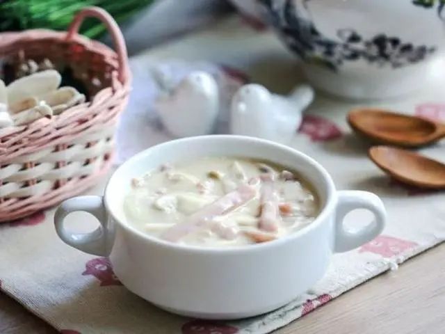 鱼肉是癌症的“发物”吗？消化科医生建议：这6物，能不吃就不吃