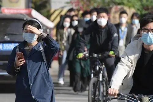 散步对肺脏有好处？医生：肺喜欢3件事，不妨主动做好