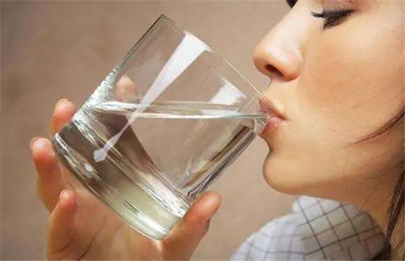 “老得慢”的女性，多有7个共同点，不想被叫黄脸婆，建议效仿