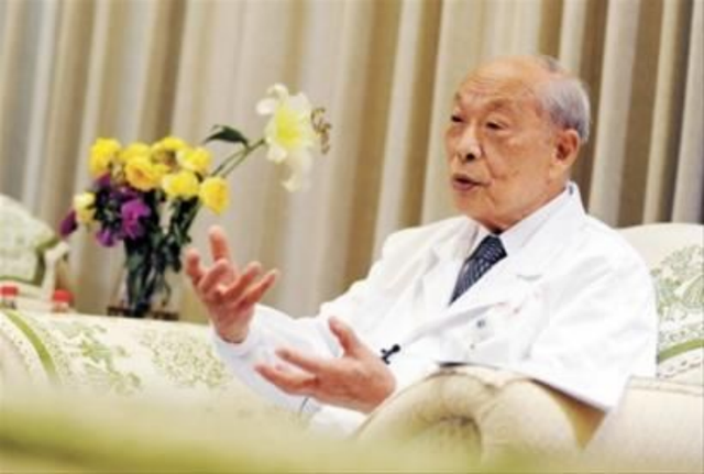 血压高不能吃鱼？97岁院士王振义忠告：若想血压平稳降，少吃3素
