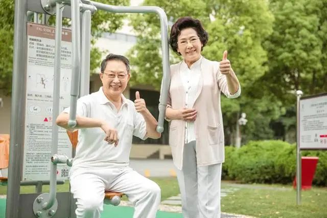 59岁男子脑梗，半年时间甘油三酯降到1.5，主任：常喝一种“酸”