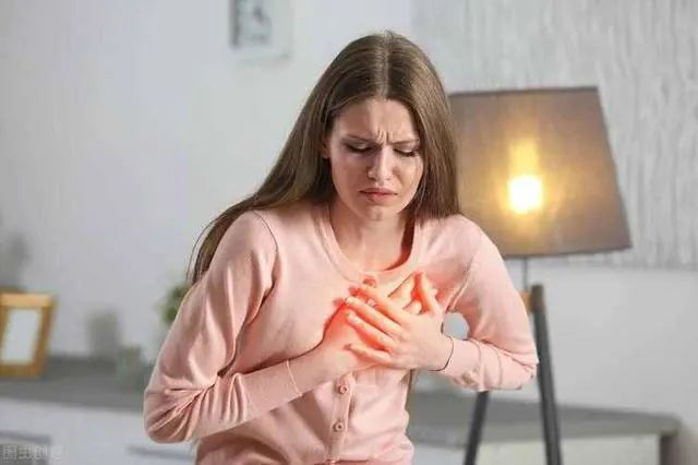 乳腺结节，不能吃“洋葱”吗？妇科医生：保养乳腺，7物需少吃