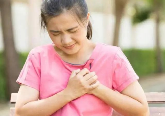 乳腺结节，不能吃“洋葱”吗？妇科医生：保养乳腺，7物需少吃