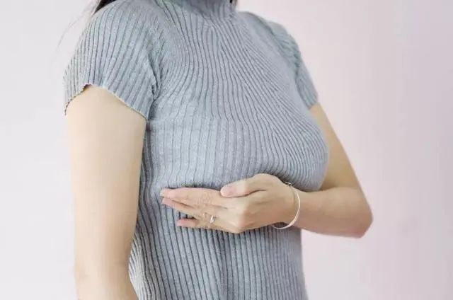 乳腺结节，不能吃“洋葱”吗？妇科医生：保养乳腺，7物需少吃