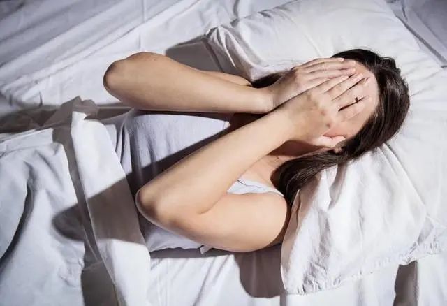血压高，不能吃大蒜？医生提醒：若想问的血压，及早远离3种素食