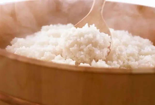 哪种“主食”最不健康？是米饭吗？医生劝告：6种主食，尽量少吃