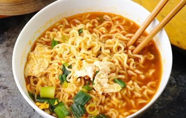 哪种“主食”最不健康？是米饭吗？医生劝告：6种主食，尽量少吃