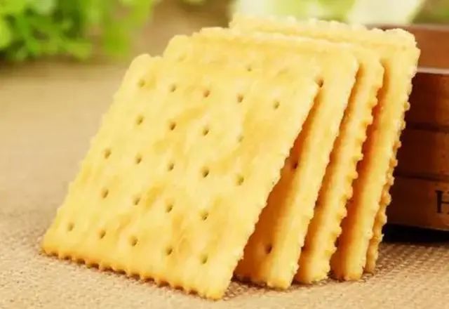 奥美拉唑，是饭前吃还是饭后吃？长期服用有副作用吗？看完清楚了