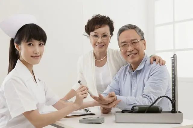 多散步真的对血管好吗？医生直言：过了50，坚持3件事或比运动好