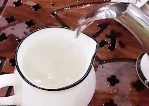 每天坚持喝一碗“开水冲鸡蛋”，4个好处或“慢慢接近”你