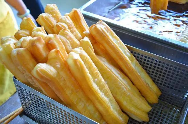 甲状腺结节，不能碰“羊肉汤”？医生：保护甲功，3类早餐应少吃