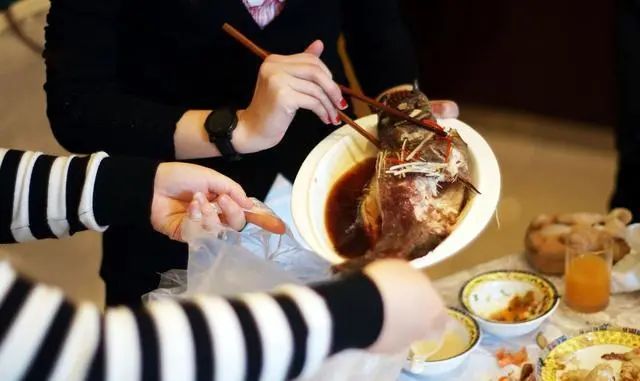 为什么这4种食物不可二次加热？不妨了解一下，吃不完要倒干净