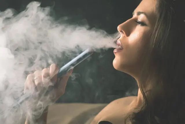 男性一天能吸多少支烟？医生：若是控制在“这个数”，还算可以