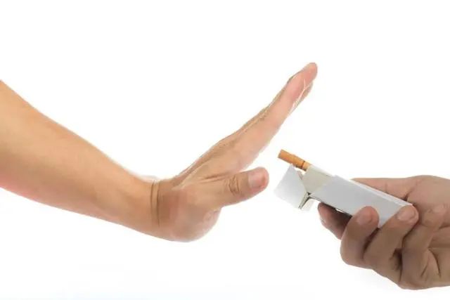 男性一天能吸多少支烟？医生：若是控制在“这个数”，还算可以