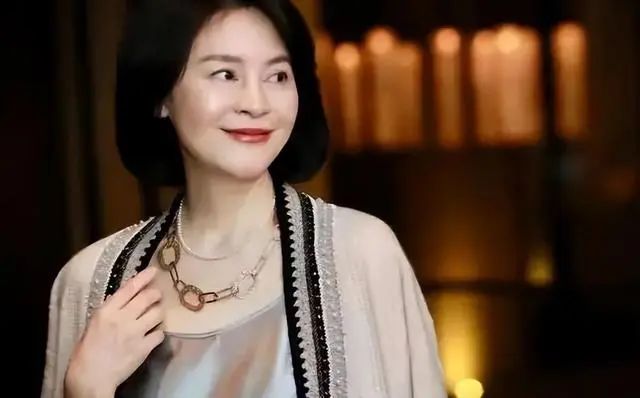 女性过了50岁，体重在多少斤比较好？自查一下，或许你根本不算胖