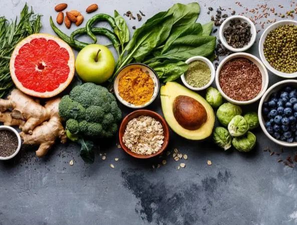 肝硬化患者常吃7种食物，或有助于肝脏“慢慢变软”，不妨了解