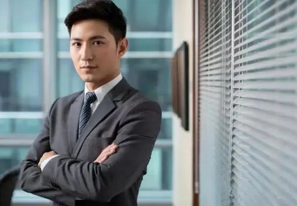 男子吸烟26年，肝脏依旧红润，医生坦言：3个好习惯，值得借鉴