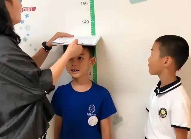 12岁男孩查出营养缺乏症，医生：这种调料是身高“拦路虎”