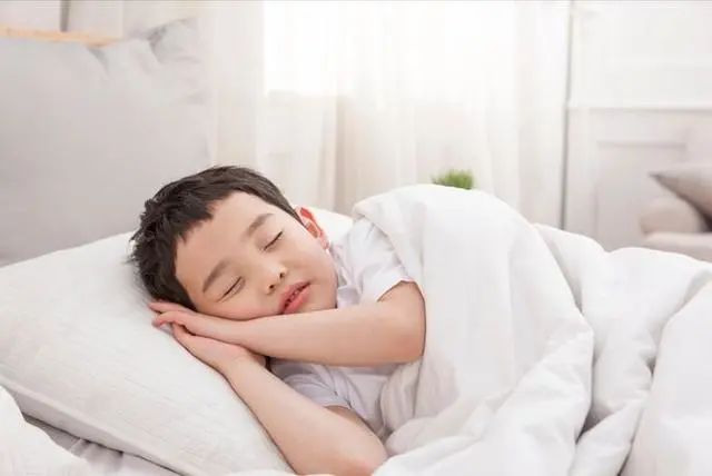 12岁男孩查出营养缺乏症，医生：这种调料是身高“拦路虎”